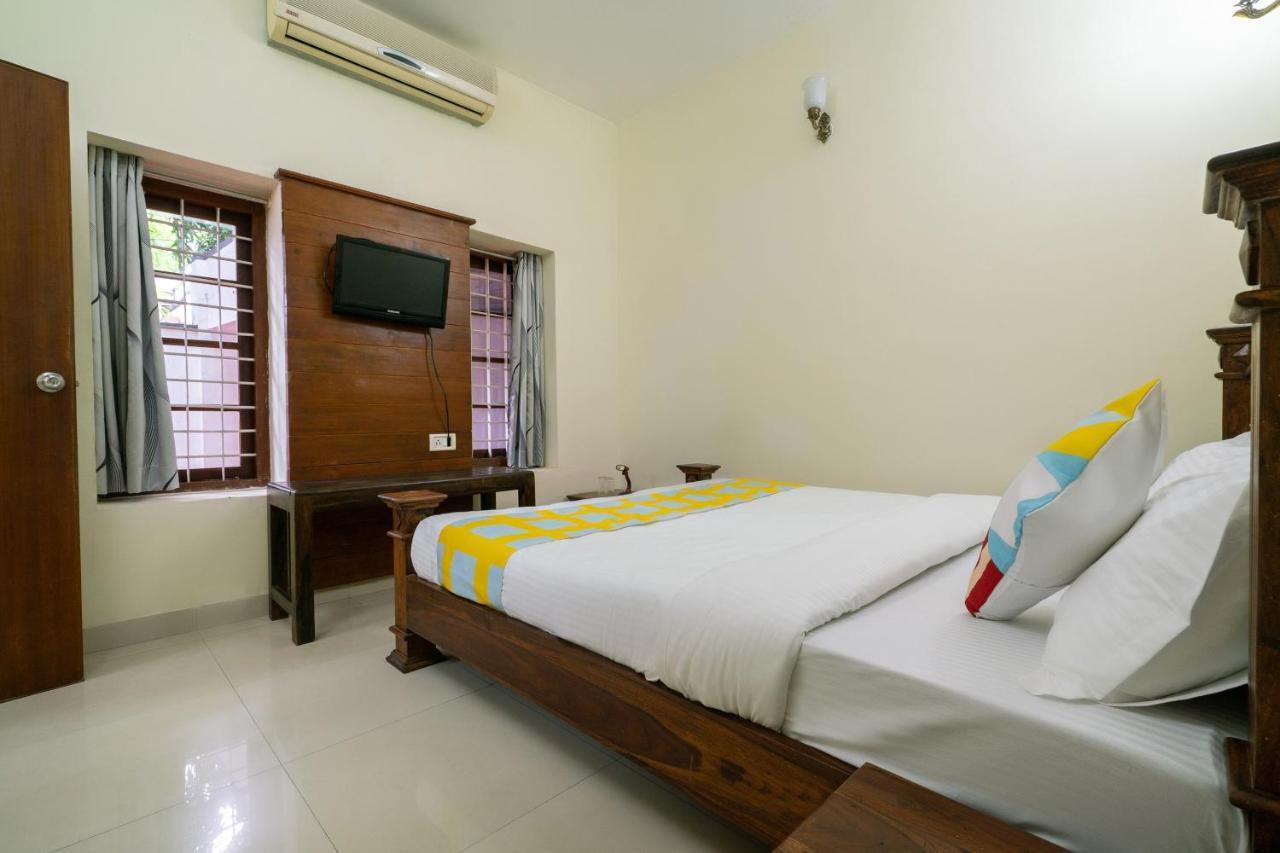Oyo Home 63551 Pleasant Stay Near Fort Kochi Beach Esterno foto